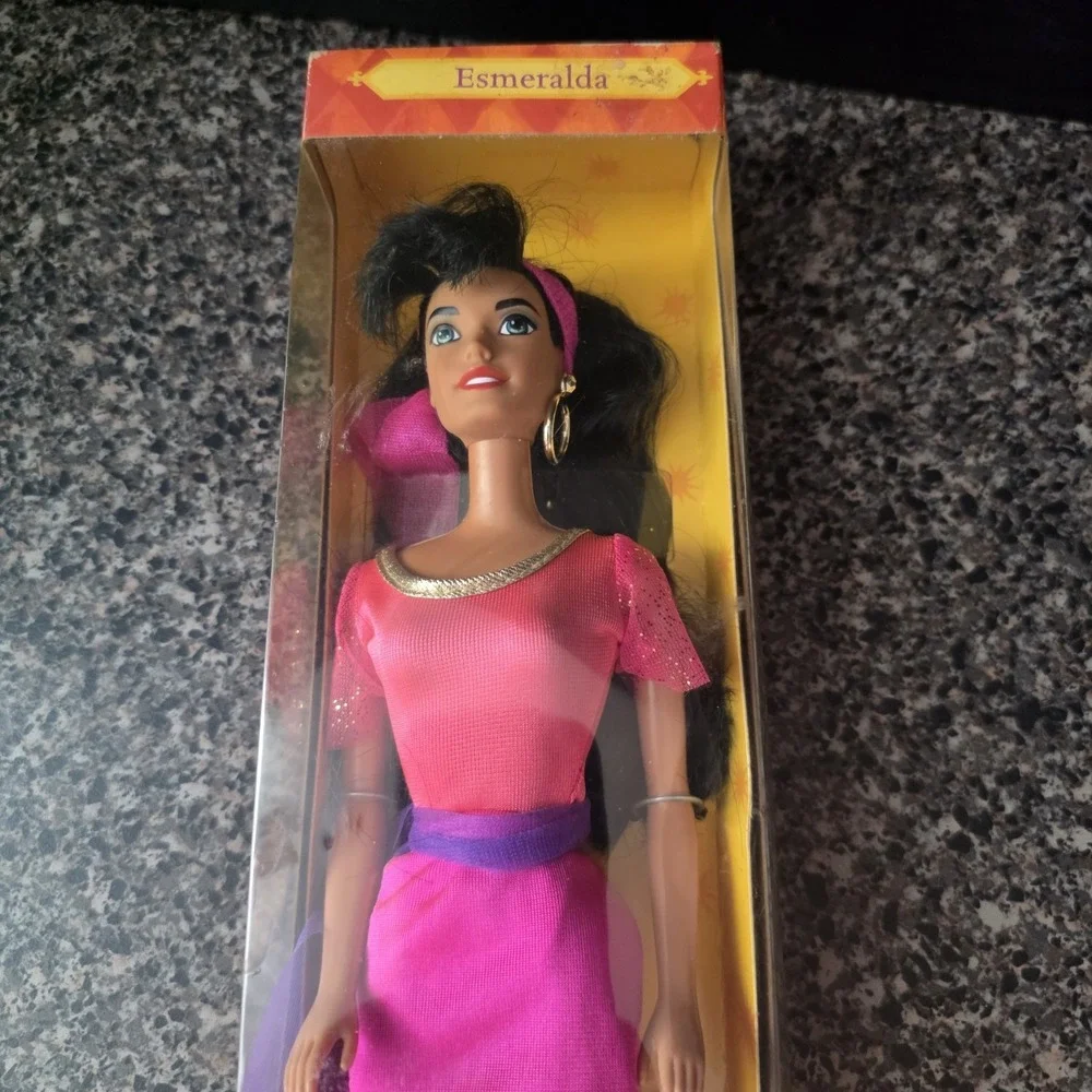 Vintage Disney Hunchback‎ of Notre Dame Esmeralda Doll 1996 Mattel NRFB In Box